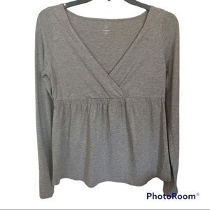 Gap Maternity Gray Long Sleeve Nursing Top Size XS